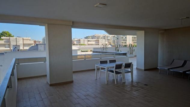 Appartamento di 80 m² con 2 locali e box auto doppio in affitto a Bari - Foto 2