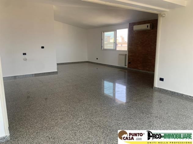 Proponiamo in affitto – Attico vista mare in Via Federico Ferrari Orsi - Foto 17
