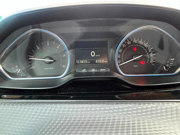 Peugeot 2008 BlueHDi 100 Black Matt - Foto 10