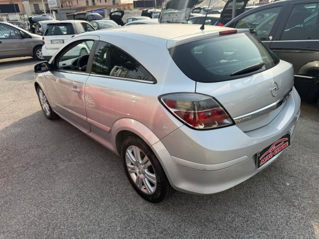 Opel Astra GTC 1.7 CDTI 110CV 3 porte Cosmo - Foto 4