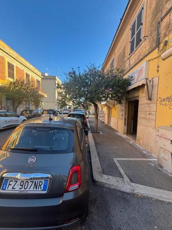 1 Vetrina in vendita a Nettuno