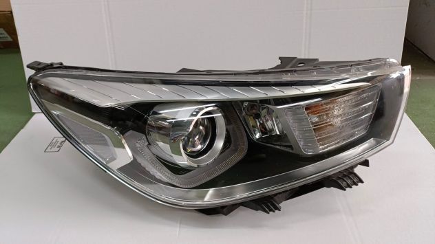 FARO ANTERIORE DX KIA RIO 2017 92102-H8 ATTACCO ROTTO