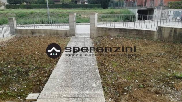 PONTE DEGLI ALBERI: Montefelcino- nella tranquilla e riservata zona di ponte degli alberi, all'interno del quartiere leoncavallo, proponiamo in vendit - Foto 4