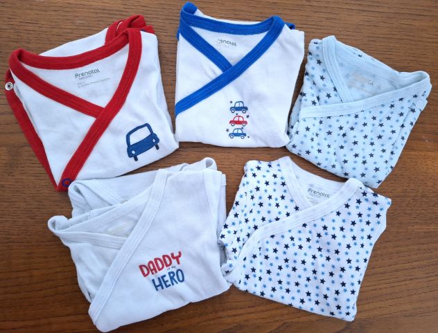 5 body taglia 6-9 mesi
