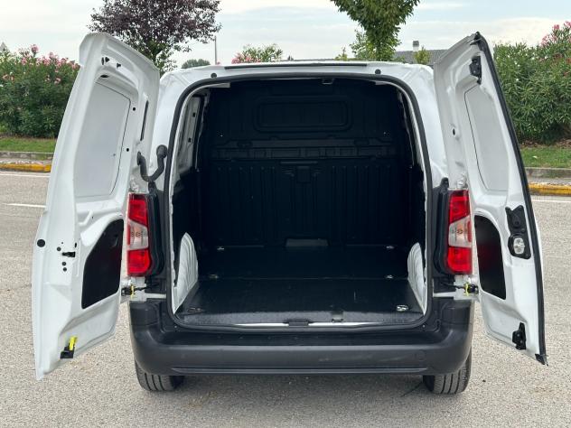 Toyota Proace City 1.5D 100 CV S&S Comfort - Foto 6