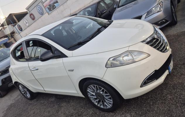 Lancia Ypsilon 1.3 M.JET GOLD ANNO 2012 - Foto 2