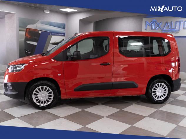 Toyota Proace City Verso 1.5D COMBI GX PLUS L1 130CV - Foto 3