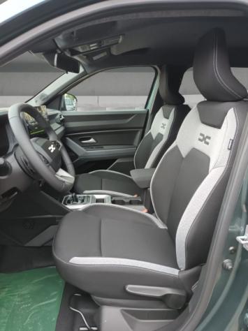 DACIA Duster 1200 ECO-G JOURNEY 120CV AUTOM PACK PARKING rif. 24183357 - Foto 8