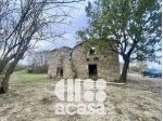 CASALE CON TERRENO AGRICOLO