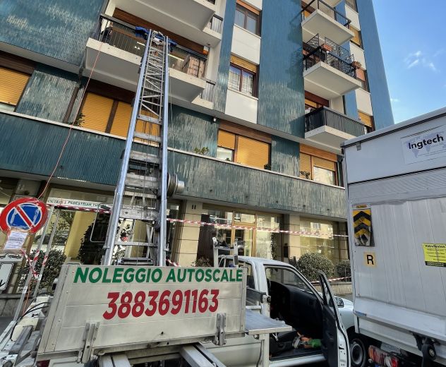 Noleggio Autoscala per Traslochi ed Edilizia in Piemonte - Foto 3