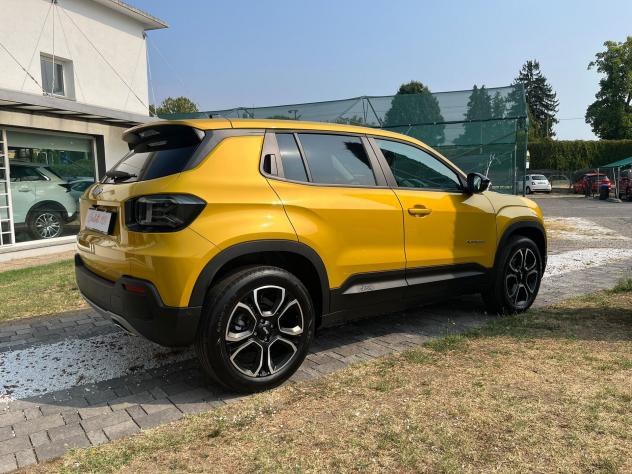 Jeep Avenger e-Hybrid 1.2 MHEV e-Hybrid Turbo Summit - Foto 8
