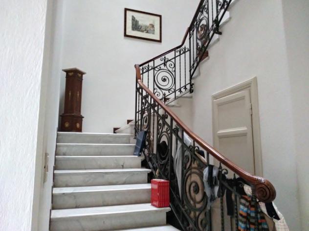 Prestigiosa Villa Liberty in passeggiata a Lido di Camaiore su piu piani .La casa è composta da ingresso , corridoio ,salone ampio ,disimpegno , sala - Foto 6