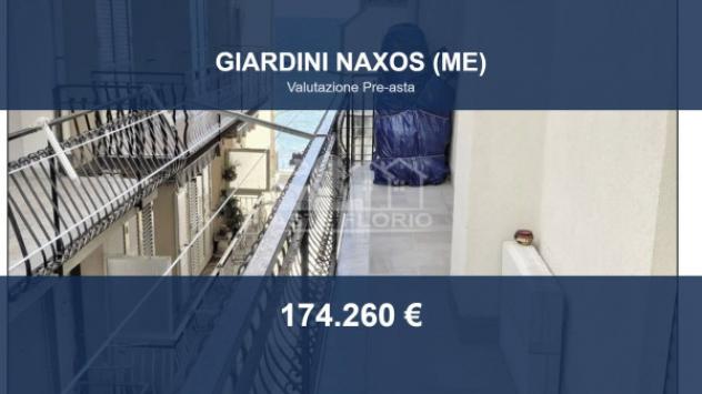 Immobile in asta di 142 m² con più di 5 locali in vendita a Giardini-Naxos