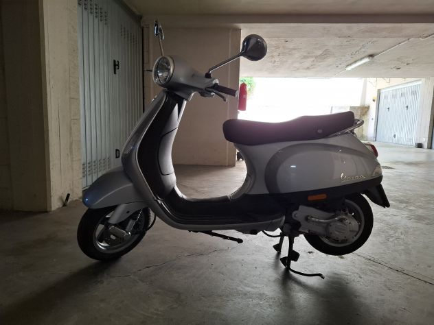 VESPA PIAGGIO 50 Lx 4T - Foto 3