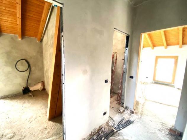 ATTICO DI 120 MQ CON POSTO AUTO A OLGIATE MOLGORA - Foto 7