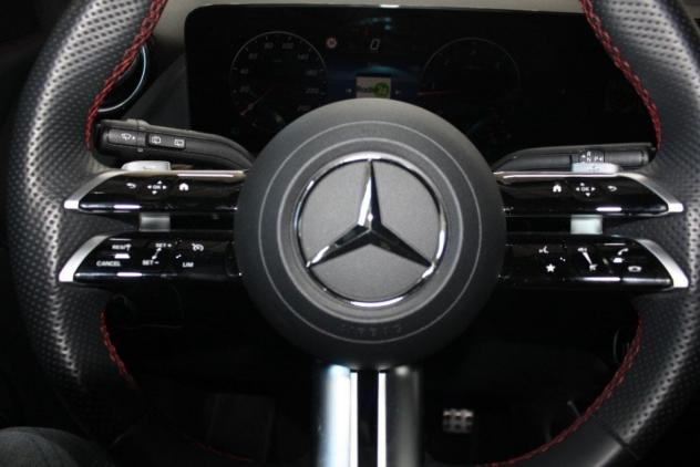 Mercedes-Benz GLA 200 200 D AMG LINE PREMIUM 150 CV - Foto 10