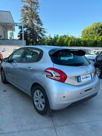 Peugeot 208 1.4 e-HDi 68 CV S&S CAMBIO AUTOMATICO 5 porte Active - Foto 5