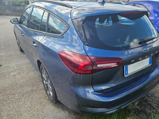 Ford Focus 1.0 EcoBoost Hybrid 125CV Powershift SW ST-Line Design - Foto 5