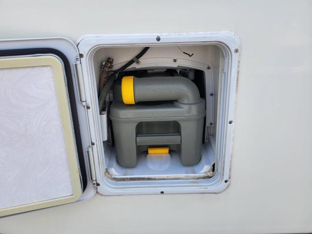 CAMPER CHALLENGER DUCATO MANSARDATO 7 POSTI DOPPIA DINETTE LETTI CASTELLO POSTERIORI CLIMATIZZATORE GENERALI USATO - Foto 7