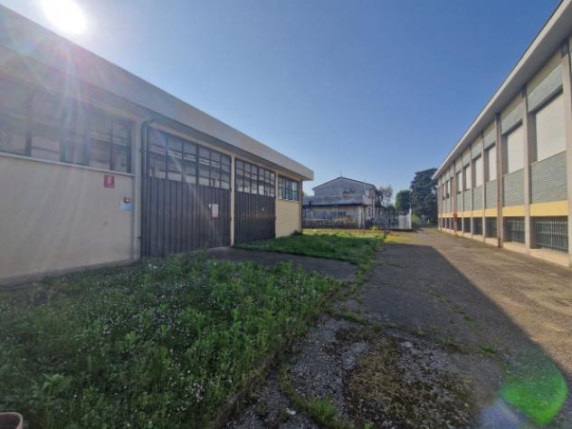 Immobile di 3700 m² con più di 5 locali in vendita a Caronno Pertusella - Foto 5