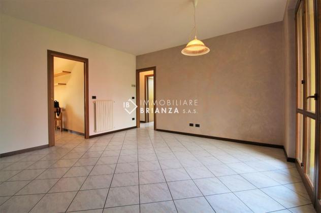 BESANA IN BRIANZA: IN VENDITA TRE LOCALI DOPPI SERVIZI - Foto 3