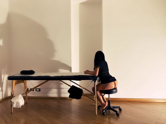 MASSAGGIO CON I PIEDI 4 O 6 MANI NEL LETTINO O TANTRA - Foto 4 Tel:3756347751