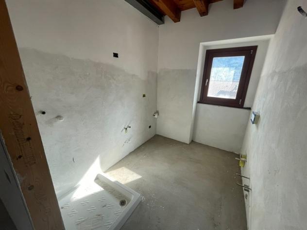 Trilocale ristrutturato con balcone nel cuore di Zogno -- Poscante - Foto 15
