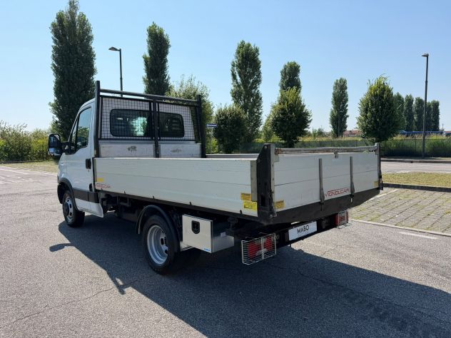 Iveco Daily 35C11 – RIBALTABILE TRILATERALE - Foto 3