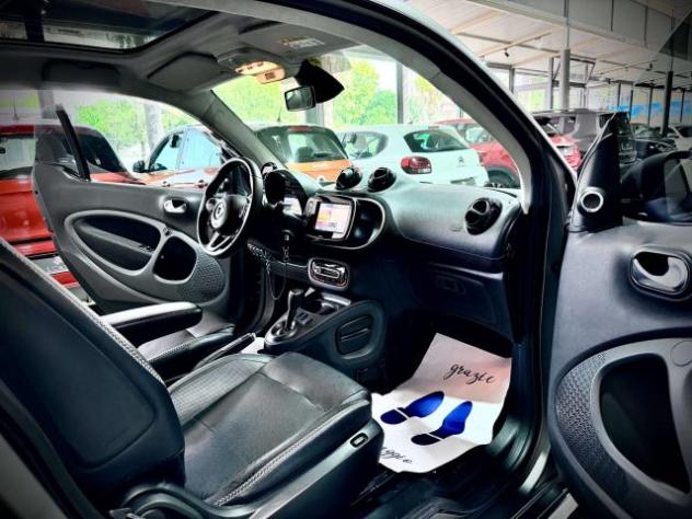 smart forTwo 0.9 109CV Twinamic Brabus Xclusive - Foto 10