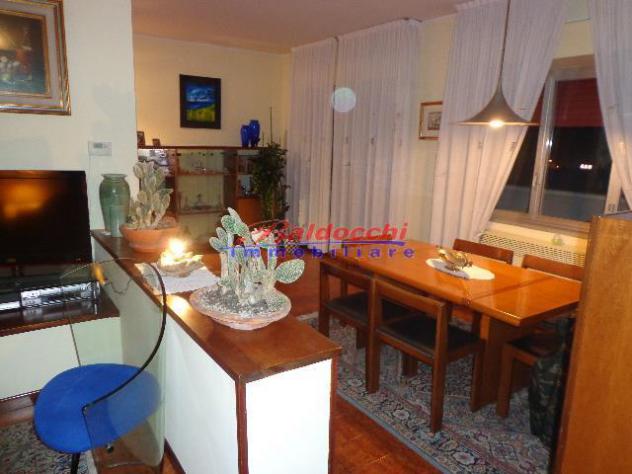 Pantano - ampio appartamento con garage e cantina - Foto 3