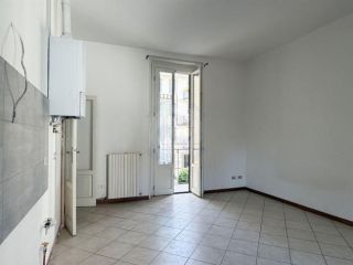 Bilocale con cucina arredata a Monza Via Porta Lodi 5