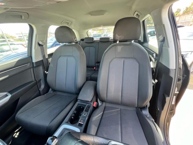 Audi Q3 35 TDI S tronic Business - Foto 9