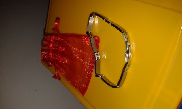 BRACCIALE IDEA REGALO IN ACCIAIO NUOVO MAI USATO - Foto 2