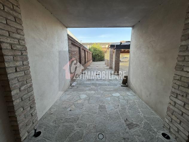 Villa Indipendente Finemente Ristrutturata con Cortile Privato - Foto 13