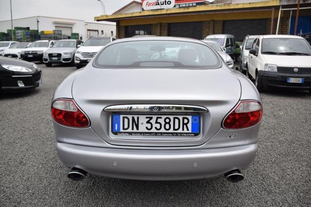 Jaguar XK8 4.0 V8 Coupe' RESTYLING - PERFETTA - TAGLIANDATA INTERAMENTE JAGUAR - Foto 7
