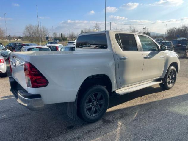 TOYOTA Hilux 2.4 D-4D A/T 4WD 4 porte Double Cab Executive rif. 23499954 - Foto 6