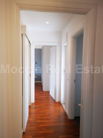 MOCCIA TRILOCALE ARREDATO NUOVO MODERNO CENTRO CON BOX (LU) - Foto 5