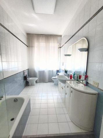 OFFRO CAMERA IN AFFITTO LETTO MATRIMONIALE USO SINGOLA - Foto 4