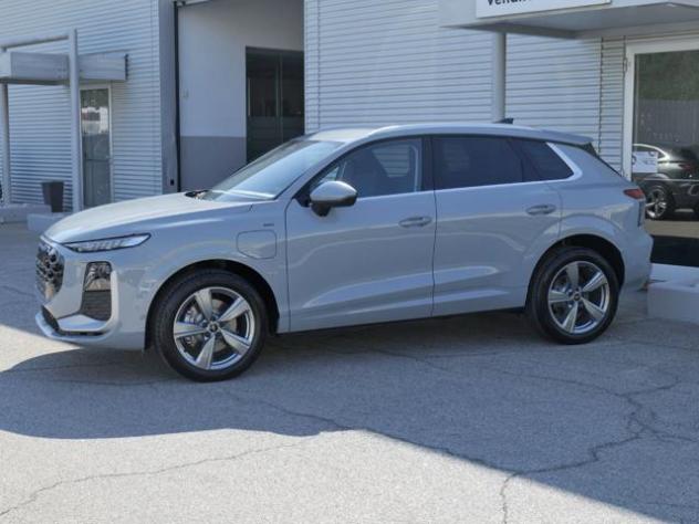 AUDI Q3 NEW 1.5 272cv e-hybrid S-tronic S-line edition rif. 23966025 - Foto 2