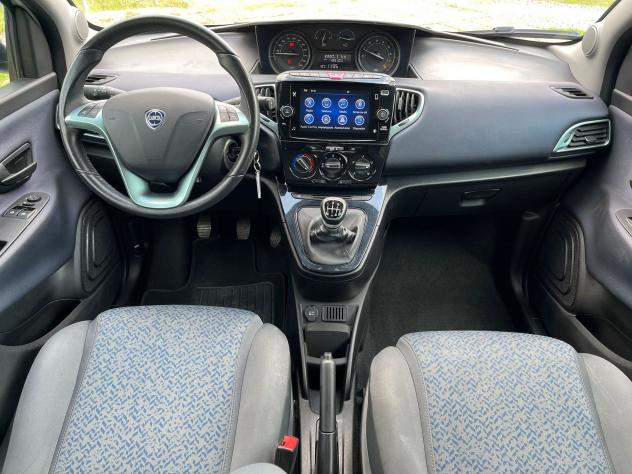 Lancia Ypsilon 1.0 FireFly 70cv Hybrid Gold - Foto 9