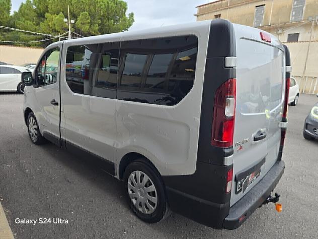 Renault Trafic T27 1.6 dCi 125CV S&S PC-TN Zen - Foto 6