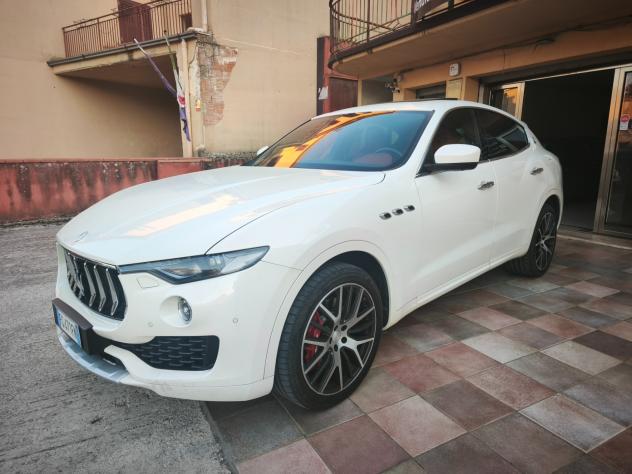 Maserati Levante SQ4 V6 430 CV TETTO - Foto 4