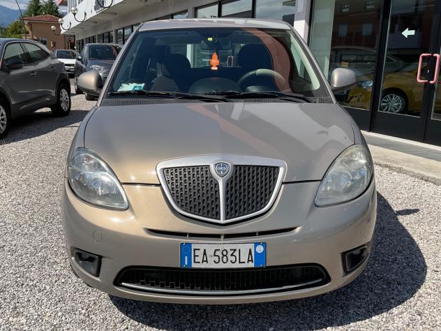 Lancia Ypsilon 1.2 Versus - Foto 2