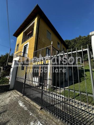 CASCIAGO appartamento in bifamiliare con giardino immersa nel verde - Foto 3