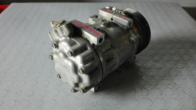 Compressore climatizzatore Dacia Sandero 1.4 del 2010 (8200866441) - Foto 4