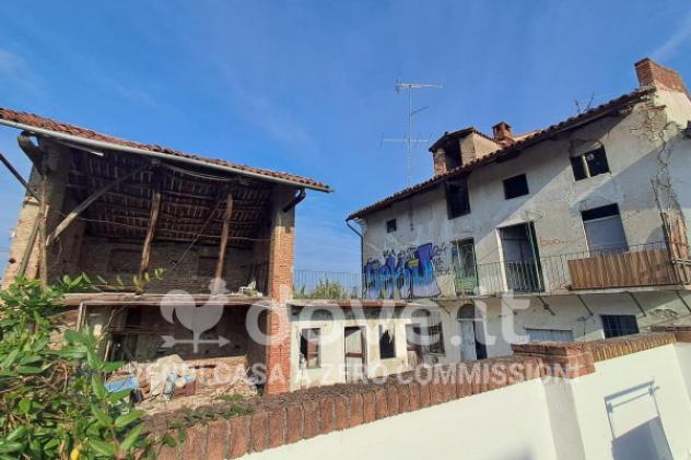 Rustico / Casale di 250 m² con 4 locali in vendita a Verrua Savoia