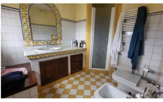 Immobile in asta di 143 m² con più di 5 locali e box auto in vendita a Sinalunga - Foto 8