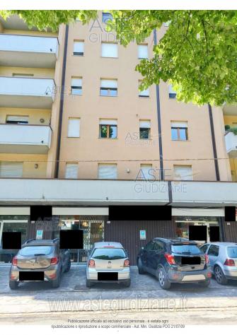 IMMOBILI-IMMOBILE COMMERCIALE-via Cimabue 14/A - Foto 2