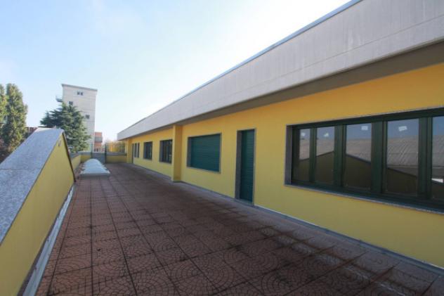 Immobile di 1731 m² con più di 5 locali in vendita a Pero - Foto 18