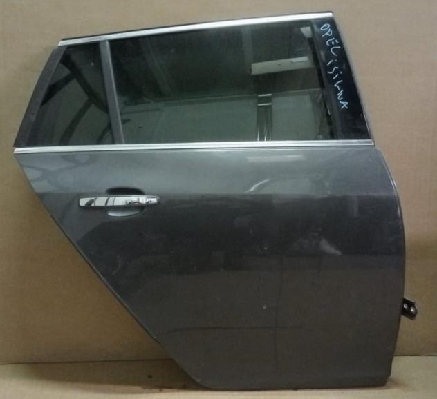 PORTA POST. D. GRIGIO MEDIO MET. C/ALZ.  SERR. MOD SW  Carrozzeria  Lamierati esterni  Porte  Porta post. dx. OPEL - INSIGNIA - 01-08-2013 - 01-10-201